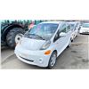 Image 1 : 2012 MITSUBISHI IMIEV, 4DR HATCHBACK, WHITE, VIN JA3215H10CU610945