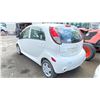 Image 2 : 2012 MITSUBISHI IMIEV, 4DR HATCHBACK, WHITE, VIN JA3215H10CU610945