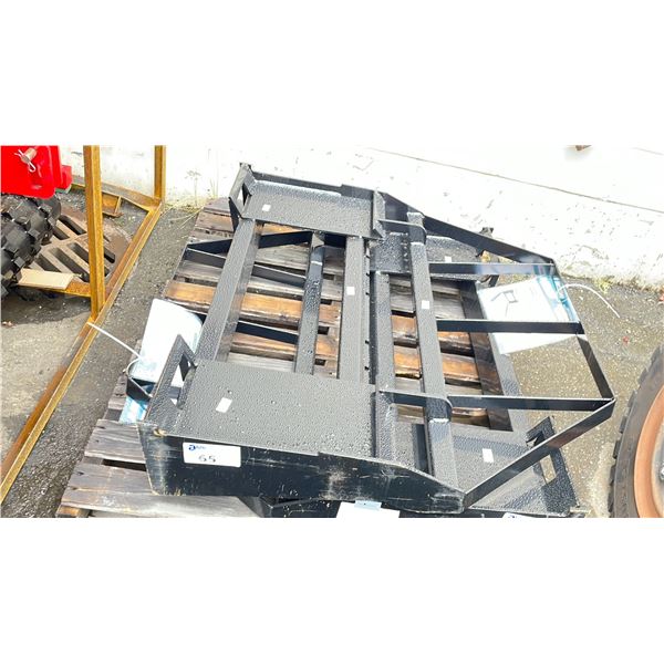 AGT INDUSTRIAL SAII100 SKID STEER PALLET FORK ATTACHMENT WITH 48" FORKS