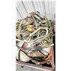 Image 3 : WOODEN PALLET CRATE OF ASSORTED COMMERCIAL INDUSTRIAL LIFTING STRAPS *PALLET CRATE INCLUDED*