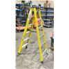 Image 2 : WERNER 6' YELLOW INDUSTRIAL STEP LADDER