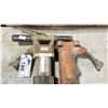 Image 2 : 2 HEAVY-DUTY INDUSTRIAL PNEUMATIC DEMOLITION HAMMERS - AIR TOOLS