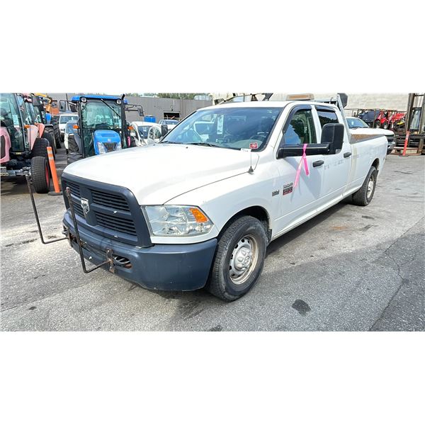 2012 DODGE RAM 2500 ST RWD, 4DR CREW CAB PU, WHITE, VIN 3C6TD4HTXCG272280