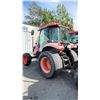 Image 2 : 2010 KUBOTA M6040, TRACTOR, ORANGE, VIN M6040D883098