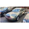 Image 1 : 2004 VOLKSWAGEN PASSAT, 4DR SEDAN, GREEN, VIN WVWPD63B84P105451