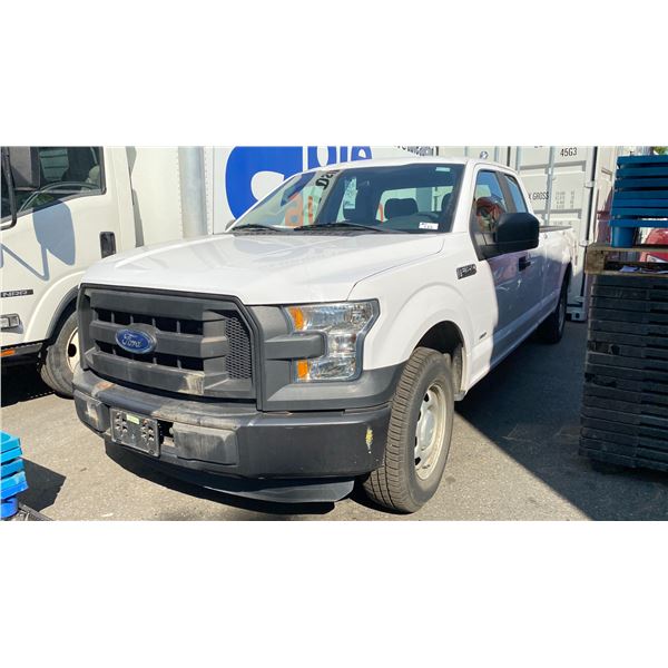 2016 FORD F-150 XL, 4DR CREW CAB PU, WHITE, VIN 1FTEX1CP9GKD67574