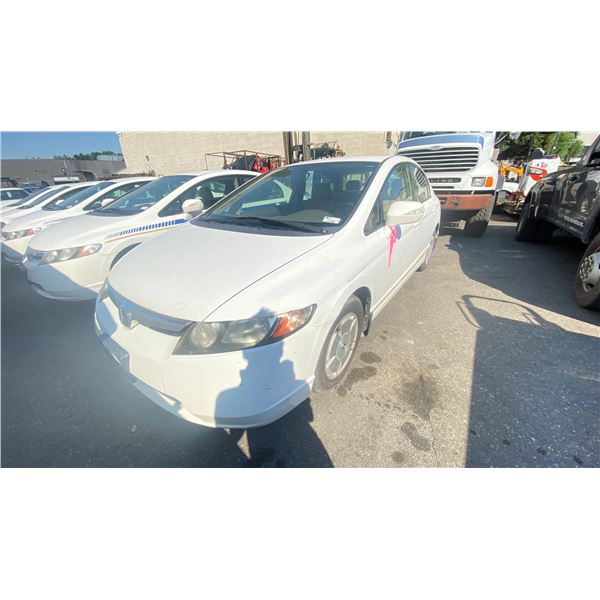 2008 HONDA CIVIC HYBRID, 4DRSD, WHITE, VIN JHMFA36258S800924