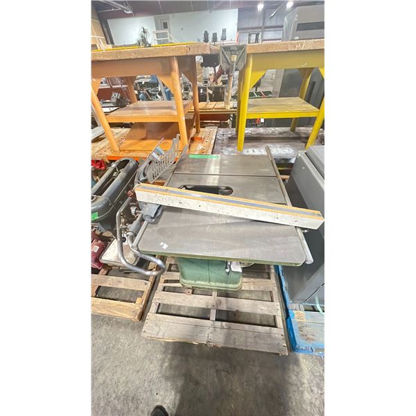 GREEN INDUSTRIAL TABLE SAW WITH SLIDER AND CLAMP