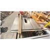 Image 2 : GREEN INDUSTRIAL TABLE SAW WITH SLIDER AND CLAMP