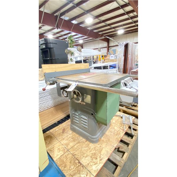 ROCKWELL 4-34-451 TABLE SAW WITH GUIDE RAIL