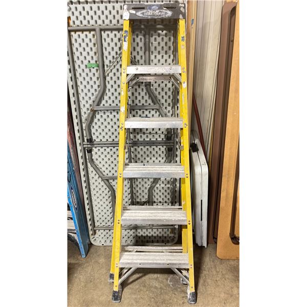 WERNER 6' YELLOW INDUSTRIAL STEP LADDER
