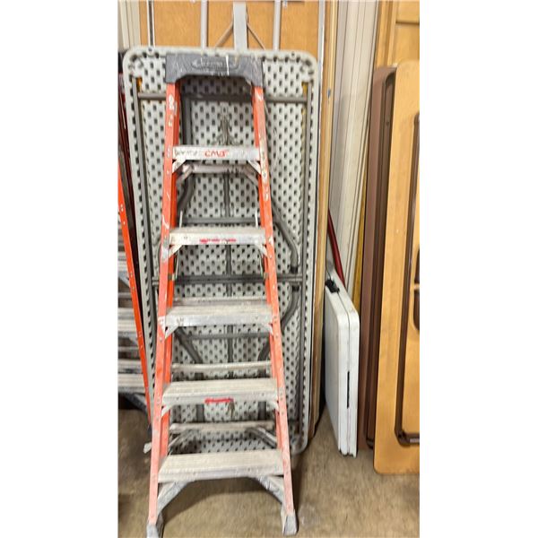 WERNER 6' ORANGE INDUSTRIAL STEP LADDER