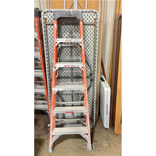 WERNER 6' ORANGE INDUSTRIAL STEP LADDER