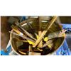 Image 3 : CRATE AND BUCKET OF ASSORTED INDUSTRIAL CHISEL ATTACHMENTS