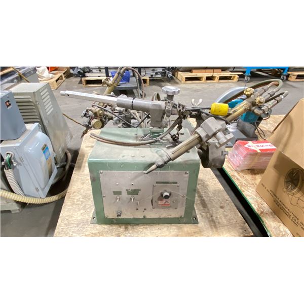 DAYTON STATIONARY FLAME CUTTING MACHINE