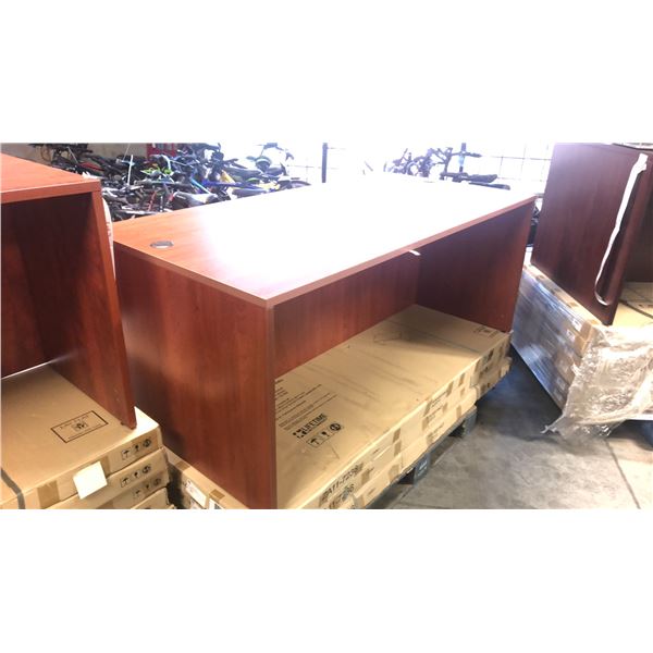 HDL ZA15-7242 BOW FRONT DESK SHELL ZETA SERIES 72" X 42"