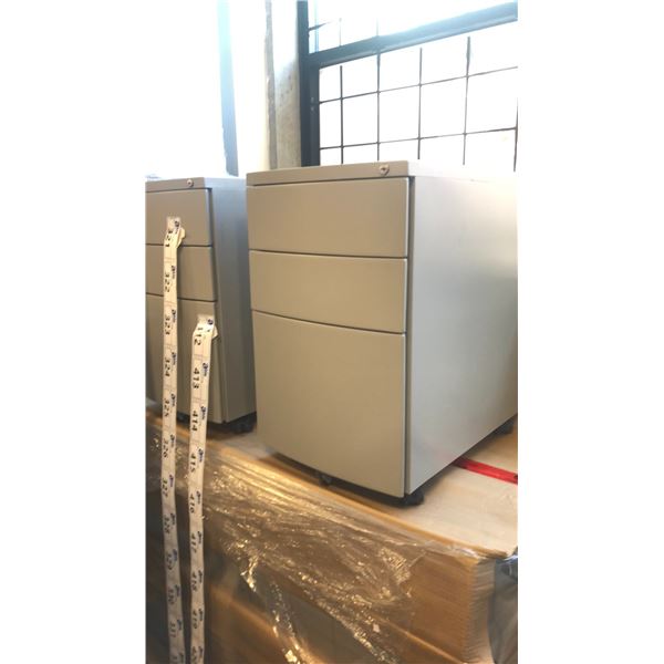 GREY HDL 3-DRAWER MOBILE PEDESTAL
