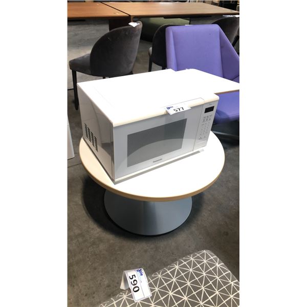 PANASONIC NN-SG676W COUNTERTOP MICROWAVE OVEN W/ 24" ROUND COFFEE TABLE