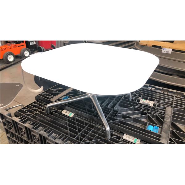 GLASS TOP/METAL BASE 29" COFFEE TABLE