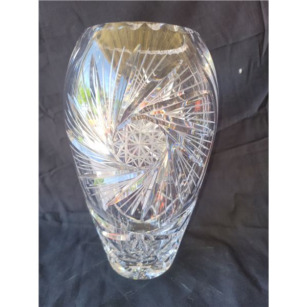 Pinwheel Crystal Vase A