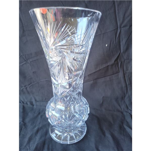 Pinwheel Crystal Vase A