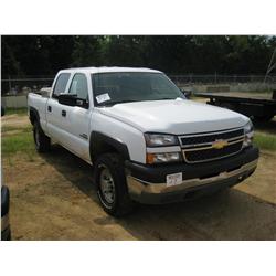 2005 CHEVROLET 2500HD 4X4 PICKUP