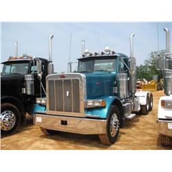 2005 PETERBILT 379 EXTENDED HOOD T/A TRUCK TRACTOR