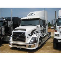 2003 VOLVO T/A TRUCK TRACTOR