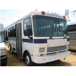 1999 FREIGHTLINER 20 PASSENGER BUS