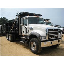 2009 MACK GU713 T/A DUMP