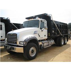 2009 MACK GU713 T/A DUMP