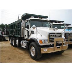 2006 MACK CV713 TRI-AXLE DUMP