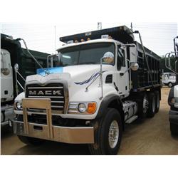 2006 MACK CV713 TRI-AXLE DUMP