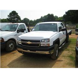 2007 CHEVROLET 2500 4X4 EXTENDED CAB FLATBED