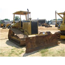 CAT D5M LGP CRAWLER TRACTOR