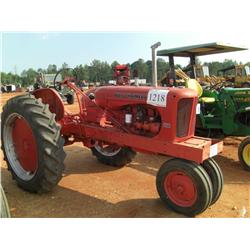 ALLIS CHALMERS WD FARM TRACTOR