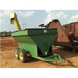 JOHN DEERE FEED WAGON