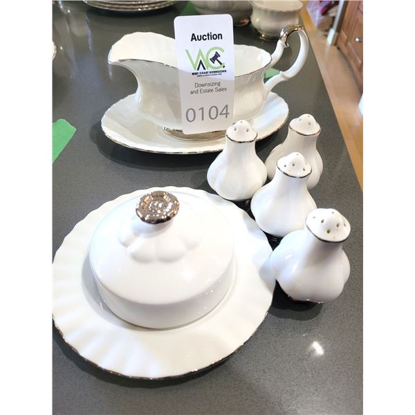 Royal Albert 'Chantilly' Pattern