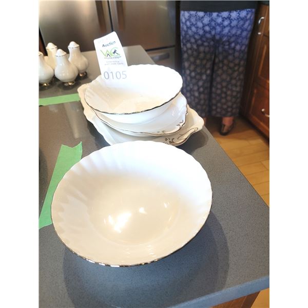 Royal Albert 'Chantilly' Pattern