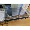 Image 6 : Turntable, DVD Player A