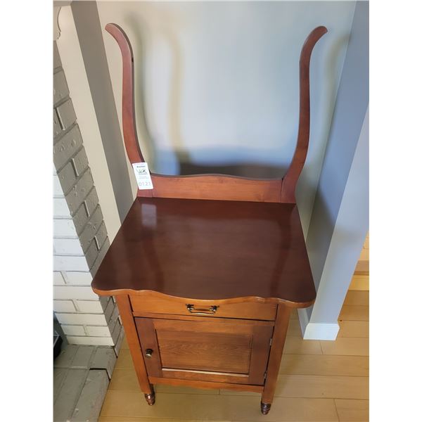 Maple Wash Stand A