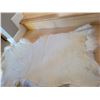 Image 6 : Linens, Sheepskin A