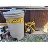 Image 1 : Air Hose & Garbage Can C