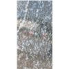 Image 2 : ONSITE: LARGE BLACK GRANITE SLAB WITH WHITE