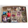 Image 1 : FLAT OF ASSORTED COLLECTIBLES