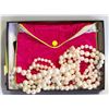 Image 1 : NECKLACE IN BOX