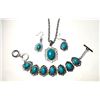 Image 1 : 18)  SET OF TURQUOISE BRACELET WITH