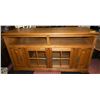 Image 1 : OAK WOOD ENTERTAINMENT STAND 52" X 17" X 29"