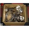 Image 1 : METALLIC KITCHENWARE X 50 ITEMS