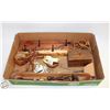 Image 1 : WOODEN DECOR COLLECTION INCLUDES TREE